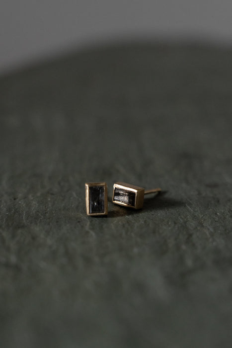 smokey baguette studs