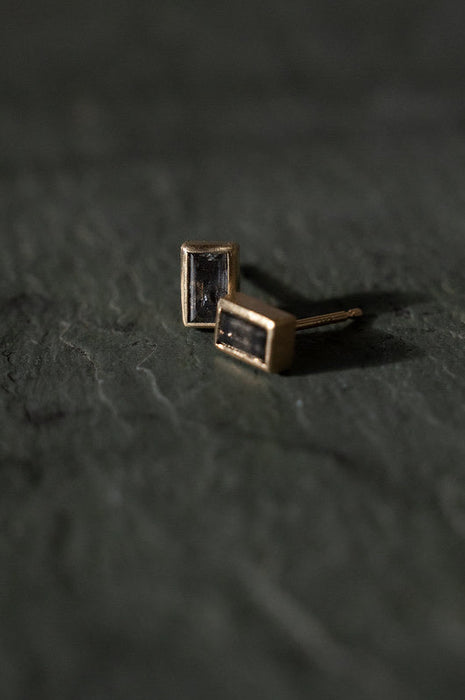 smokey baguette studs