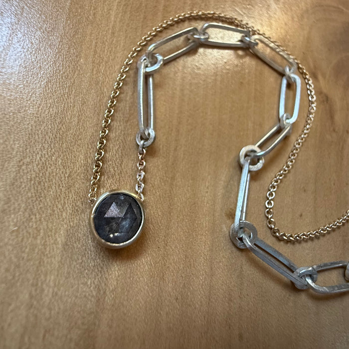 carin pendant